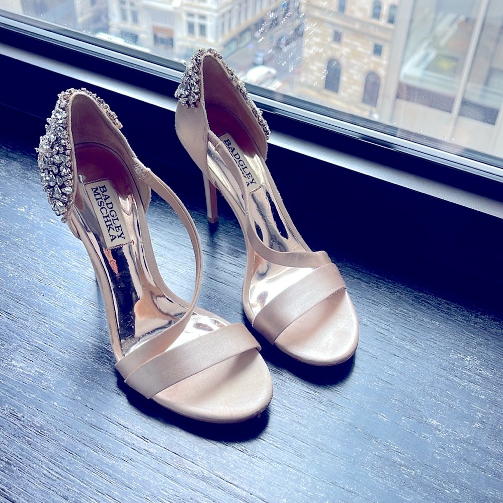 Badgley Mischka - Pauline Pump Heel Light Pink Rhinestones Size 6 Women’s - Picture 7 of 7